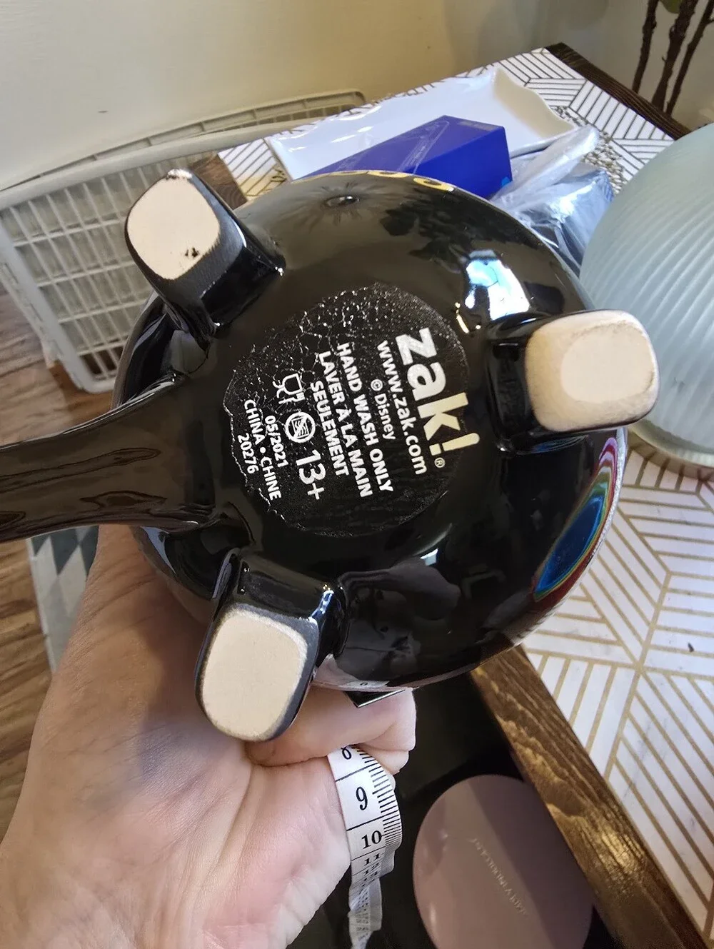 Hocus Pocus Cauldron Mug - Picture 3 of 3